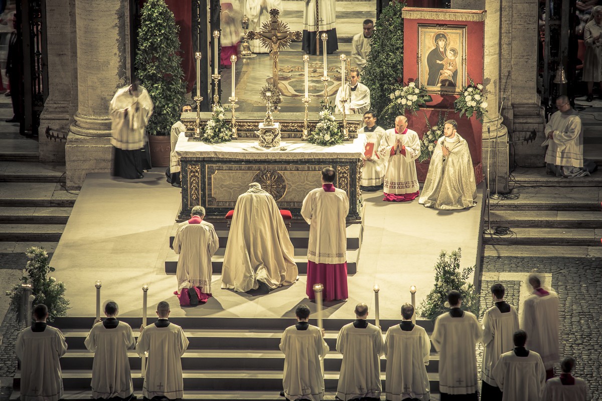 Pope Francis Kneeling