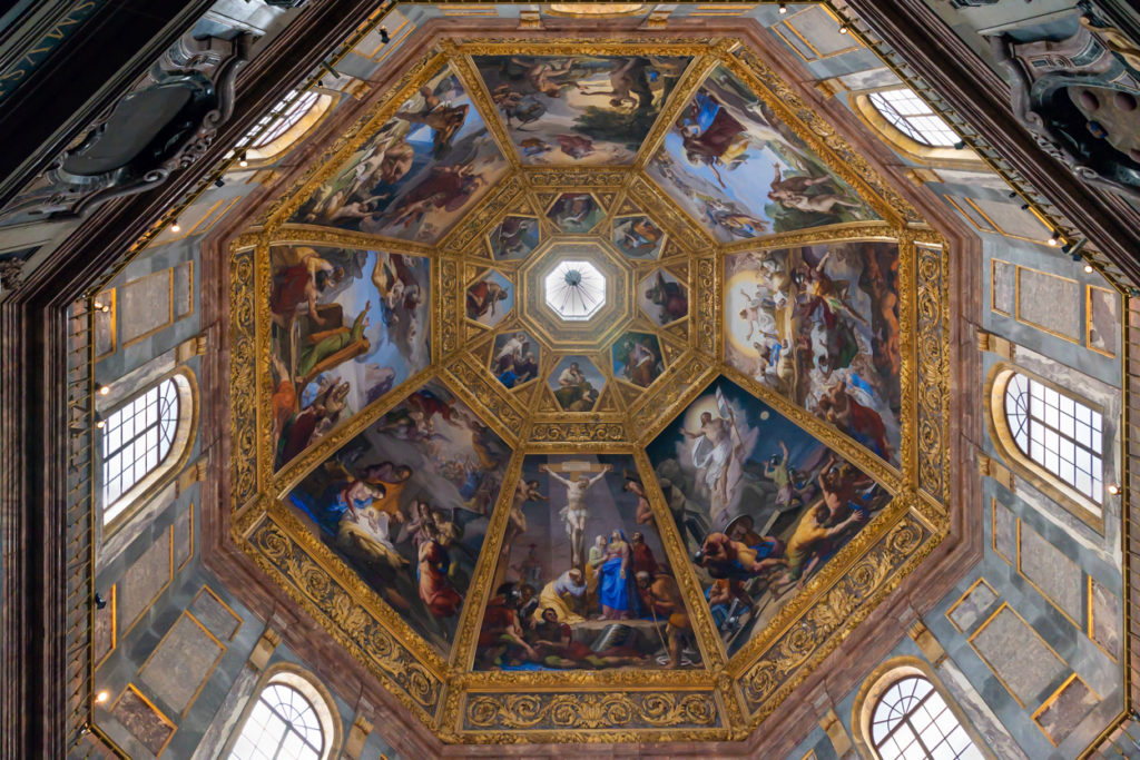 Octagonal dome in The Chapel of the Princes, Florence Must Visit - The Medici Chapel 